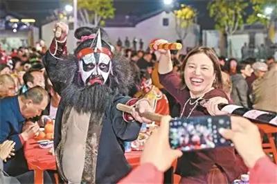汕頭“火”了！潮汕文化濱海風(fēng)光成無數(shù)游客心之所向