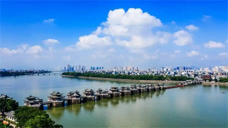潮州市民營企業代表座談會召開 何曉軍出席 蔡淡群主持
